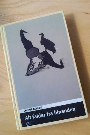 Alt falder fra hinanden af Chinua Achebe